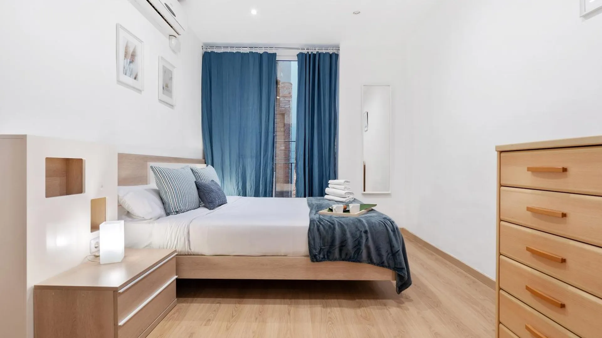 Recently Renovated 2 Bedroom Apartment In Eixample バルセロナ
